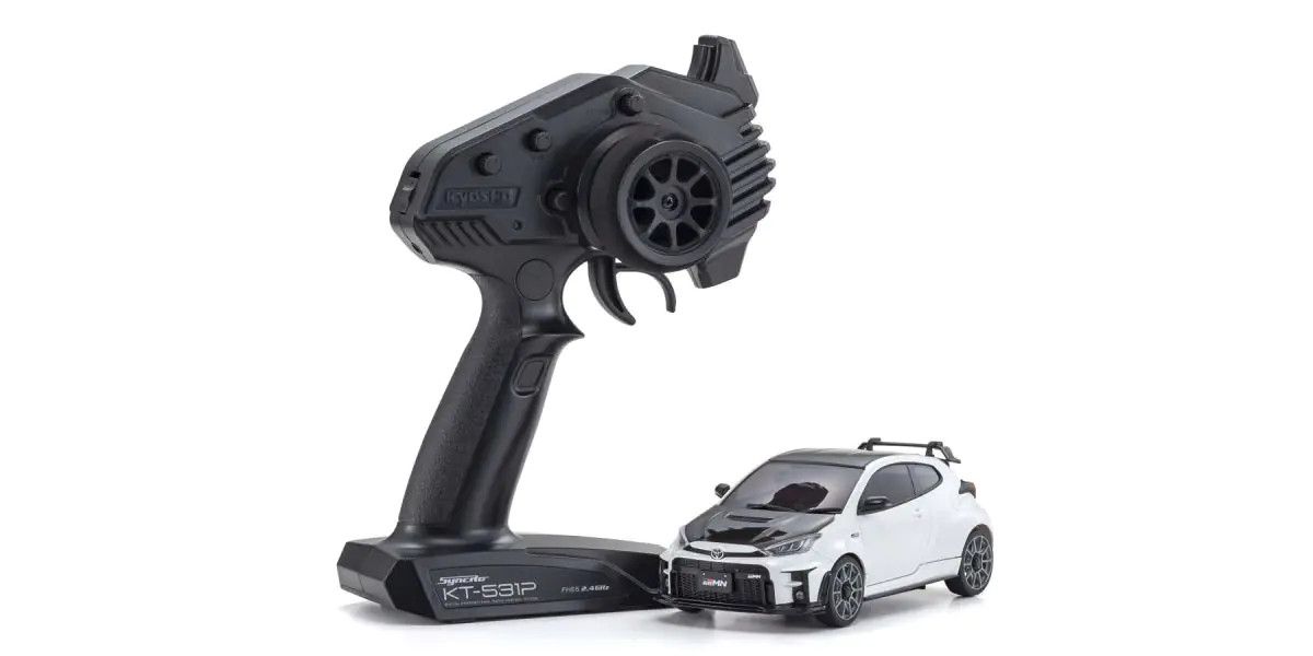 32640PW Mini-Z AWD MA-020 Readyset Toyota GRMN Yaris Circuit Package Pearl White